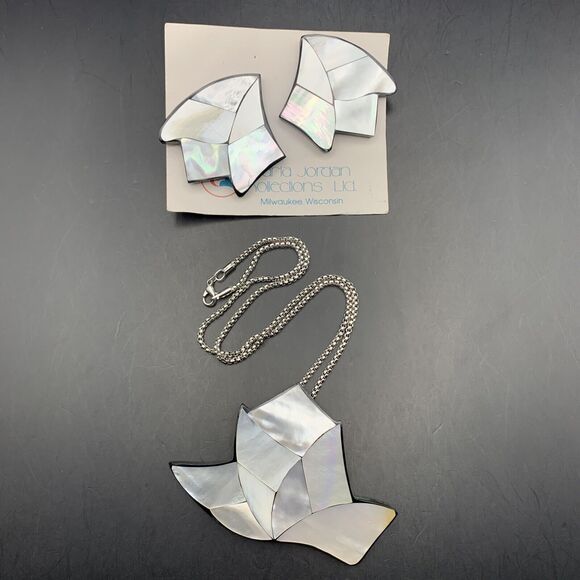 Karla Jordan Pendant Necklace Pierced Earrings Set Mother of Pearl Big Vintage - Picture 1 of 10